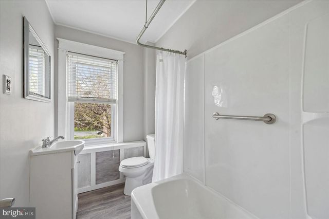 1008 E 18TH ST, Chester, PA 19013