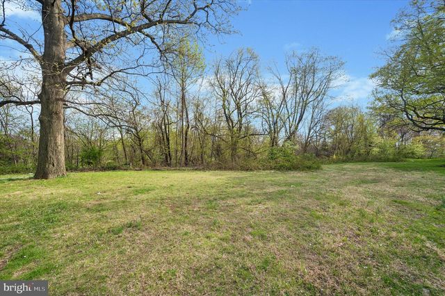 1008 E 18TH ST, Chester, PA 19013