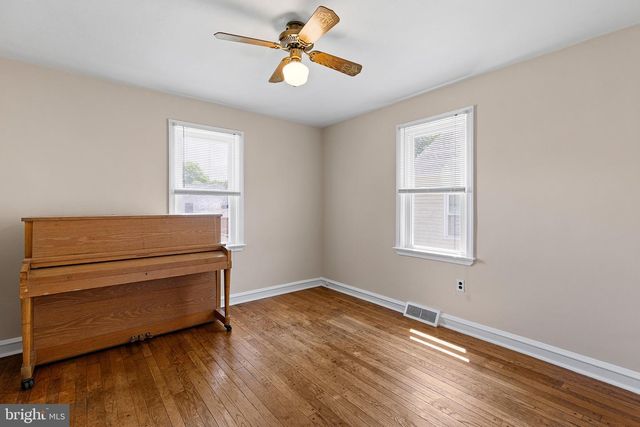 302 S CLIFTON AVE, Wilmington, DE 19805