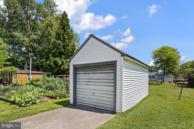 302 S CLIFTON AVE, Wilmington, DE 19805