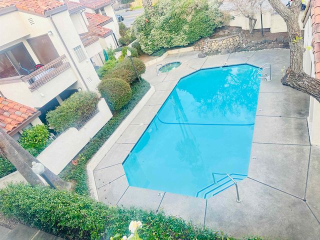 320 N Villa Way, Walnut Creek, CA 94595