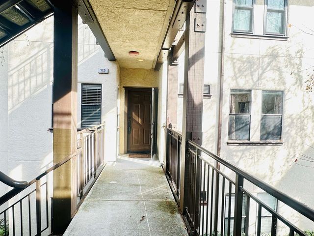 320 N Villa Way, Walnut Creek, CA 94595