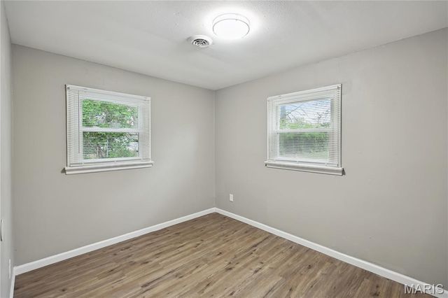 12019 Krenning Lane, St Louis, MO 63138