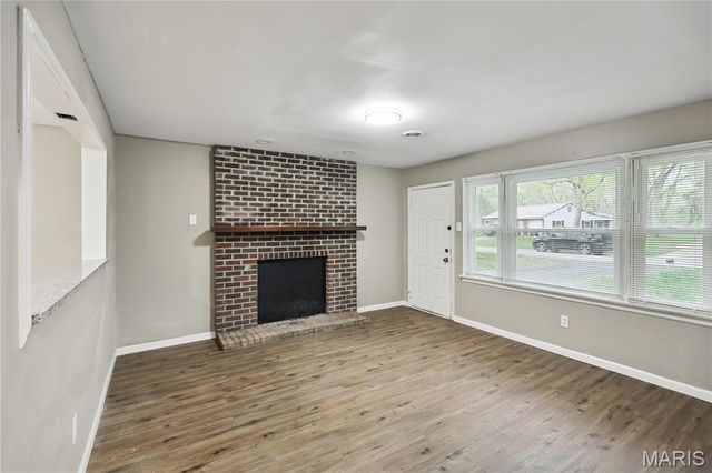 12019 Krenning Lane, St Louis, MO 63138