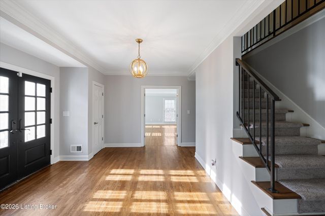 5509 Apache Rd, Louisville, KY 40207