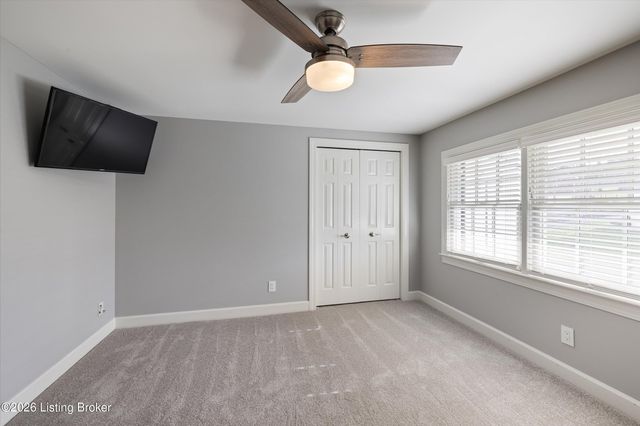 5509 Apache Rd, Louisville, KY 40207