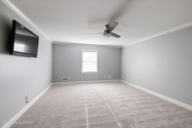 5509 Apache Rd, Louisville, KY 40207