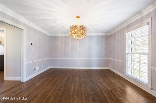 5509 Apache Rd, Louisville, KY 40207