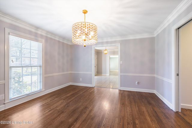 5509 Apache Rd, Louisville, KY 40207