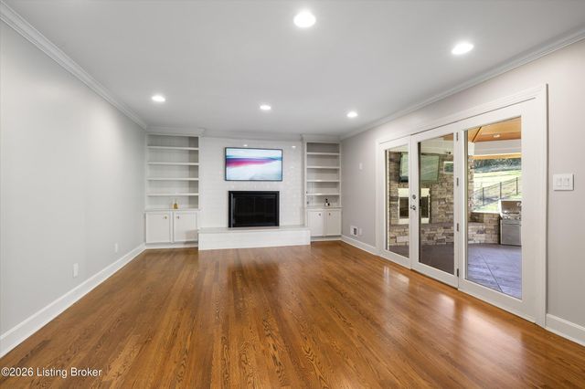 5509 Apache Rd, Louisville, KY 40207