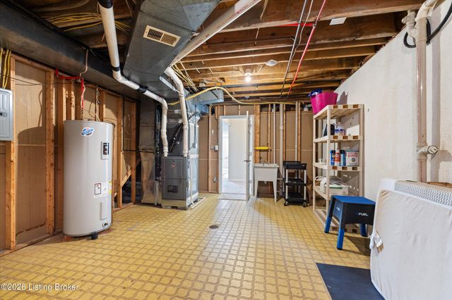 5509 Apache Rd, Louisville, KY 40207