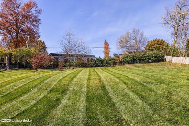 5509 Apache Rd, Louisville, KY 40207