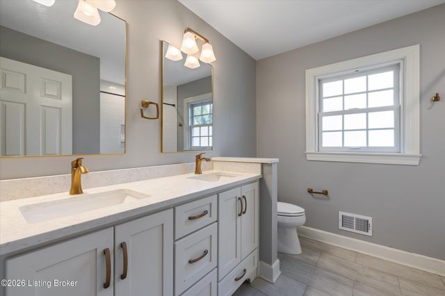 5509 Apache Rd, Louisville, KY 40207