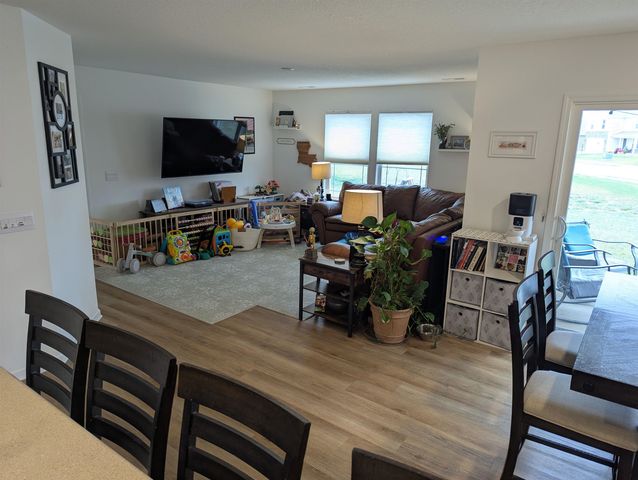 1479 Livingston Lakes Way, Fort Wayne, IN 46818