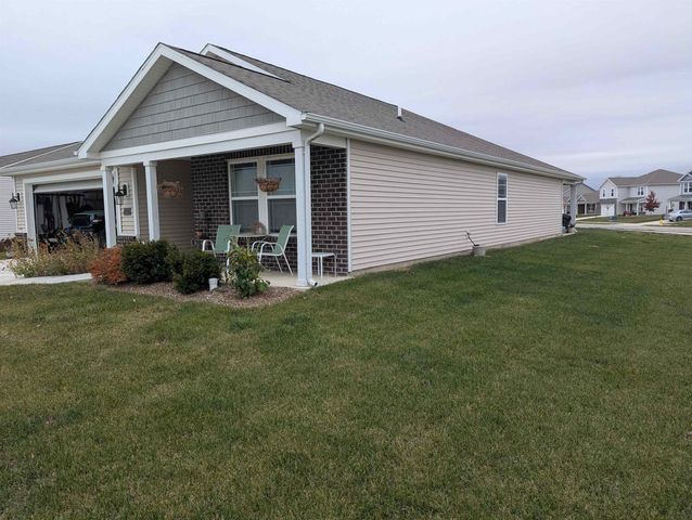 1479 Livingston Lakes Way, Fort Wayne, IN 46818