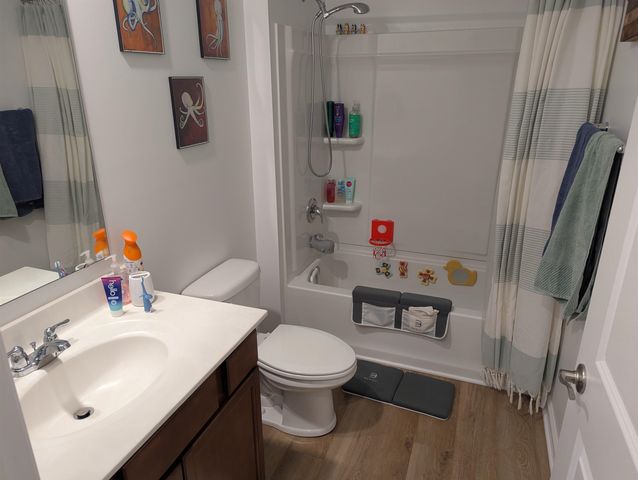 1479 Livingston Lakes Way, Fort Wayne, IN 46818