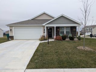 1479 Livingston Lakes Way, Fort Wayne, IN 46818