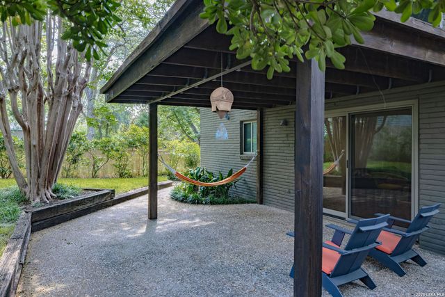 221 Ogden Ln, San Antonio, TX 78209