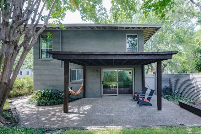 221 Ogden Ln, San Antonio, TX 78209