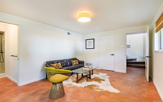 221 Ogden Ln, San Antonio, TX 78209