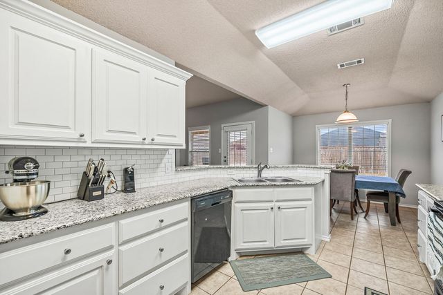 10607 Dover Avenue, Lubbock, TX 79424