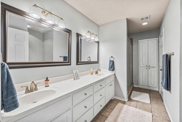 10607 Dover Avenue, Lubbock, TX 79424