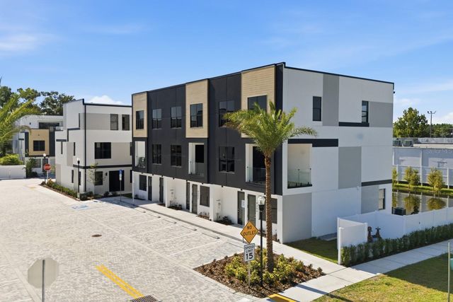 4352 FONTANAROSA VILLAGE COURT, Tampa, FL 33614
