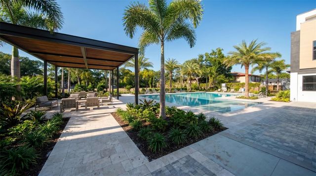 4352 FONTANAROSA VILLAGE COURT, Tampa, FL 33614