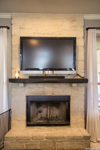 157 Park Rd, Bandera, TX 78003