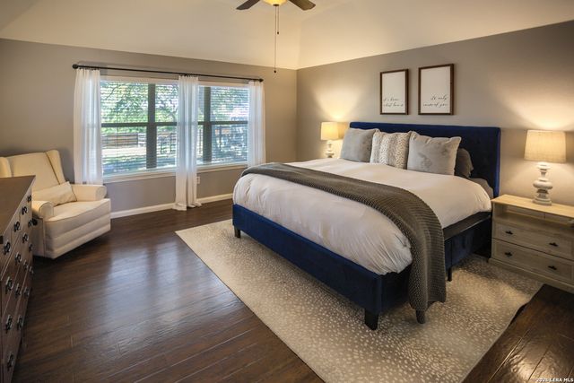 157 Park Rd, Bandera, TX 78003