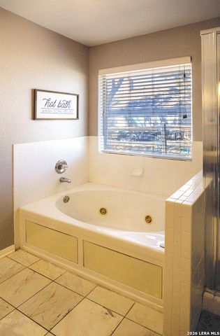 157 Park Rd, Bandera, TX 78003