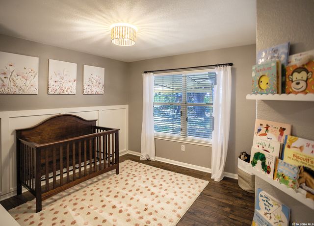 157 Park Rd, Bandera, TX 78003