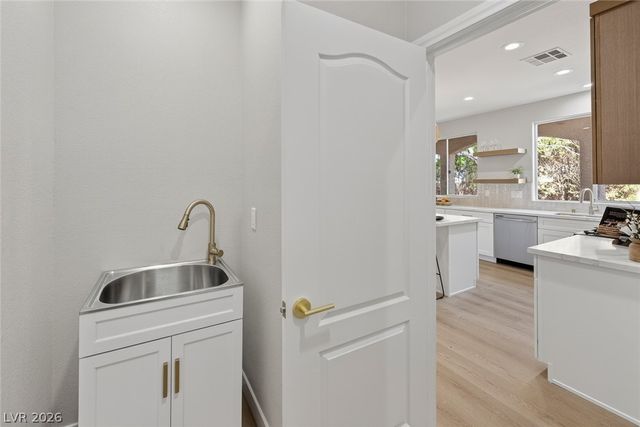 1000 Snow Bunting Court, Henderson, NV 89002