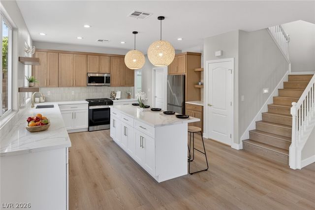 1000 Snow Bunting Court, Henderson, NV 89002