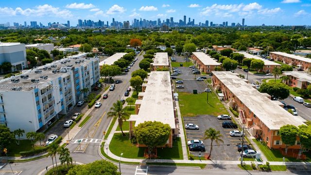 3550 SW 9th Ter 8B, Miami, FL 33135