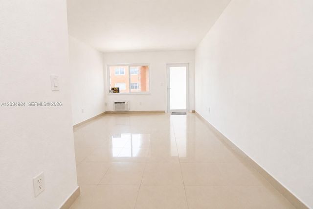 3550 SW 9th Ter 8B, Miami, FL 33135