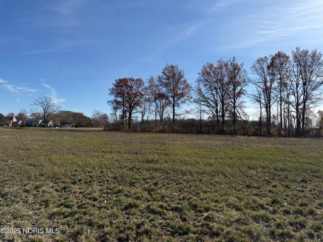 139 Coach House Loop, Bowling Green, OH 43402