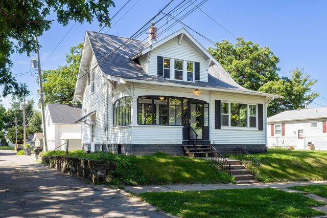 2416 17TH Avenue, Rock Island, IL 61201