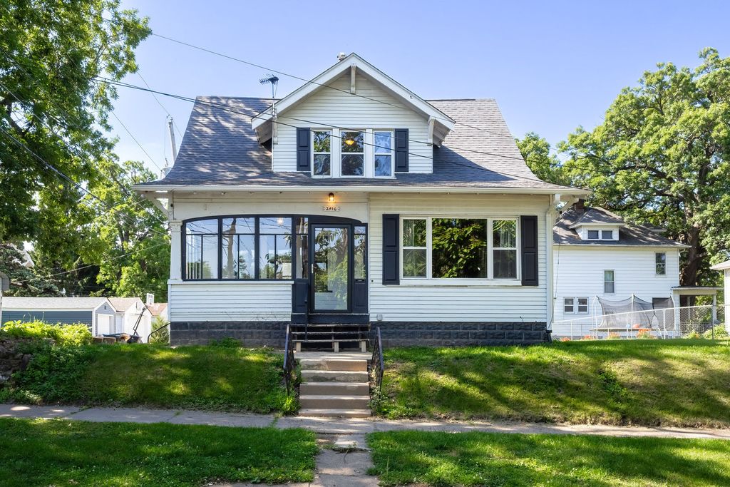 2416 17TH Avenue, Rock Island, IL 61201