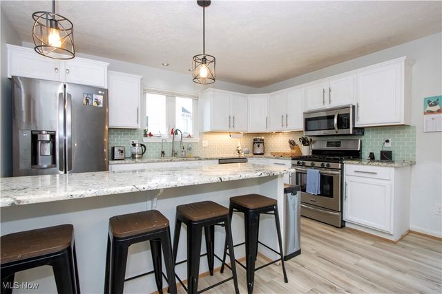 6473 Saint Leger Avenue NE, Canton, OH 44721