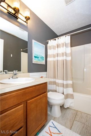 6473 Saint Leger Avenue NE, Canton, OH 44721