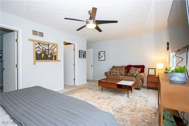 6473 Saint Leger Avenue NE, Canton, OH 44721