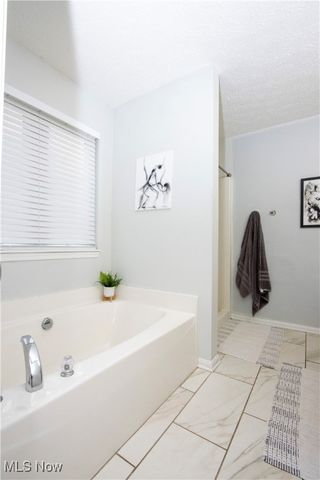 6473 Saint Leger Avenue NE, Canton, OH 44721