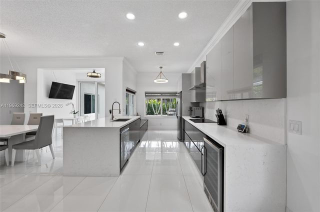 4115 Sabal Ridge Cir, Weston, FL 33331