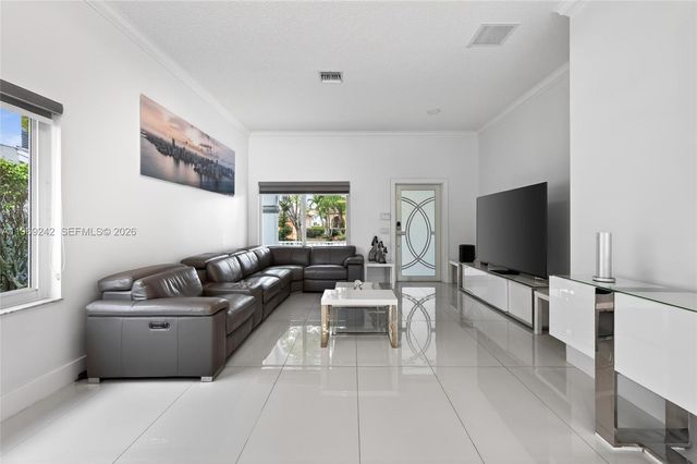 4115 Sabal Ridge Cir, Weston, FL 33331