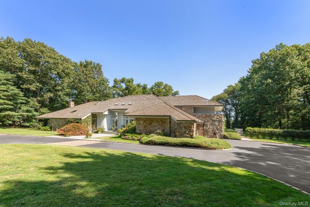 8 Mill Pond Lane, Lattingtown, NY 11560