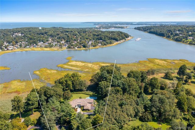 8 Mill Pond Lane, Lattingtown, NY 11560