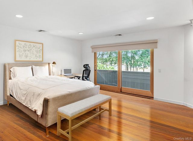 8 Mill Pond Lane, Lattingtown, NY 11560