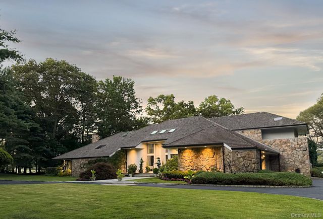 8 Mill Pond Lane, Lattingtown, NY 11560