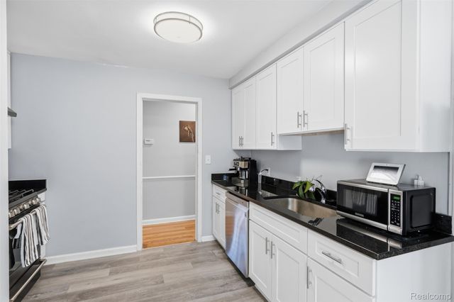 14000 Lincoln Street, Oak Park, MI 48237